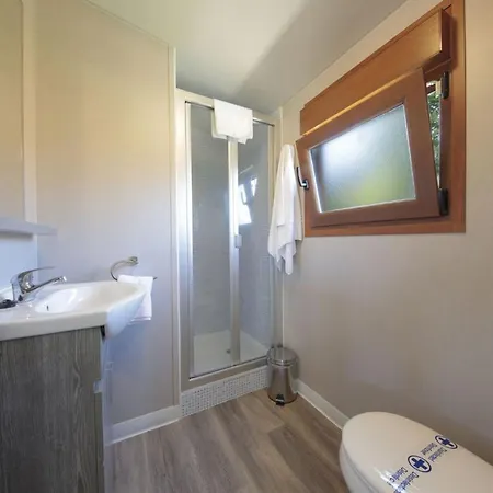 Camping Avec Terrasse A Pour 3 Pers. - Api-1-52-1845 *