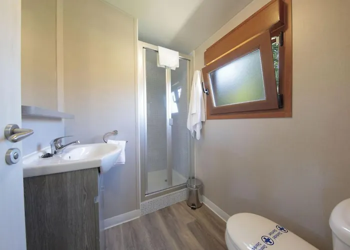 Camping Avec Terrasse A Pour 3 Pers. - Api-1-52-1845 *